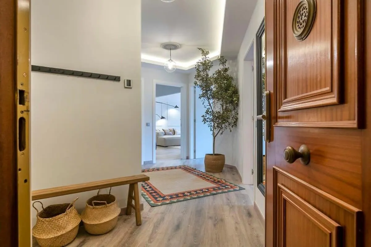 Luxury 4-Bedrooms In Rambla De Catalunya Barcelona 0*,  Spain