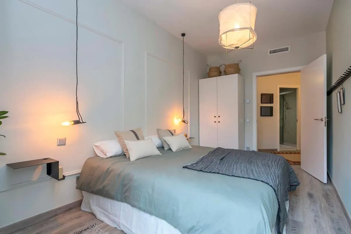 Luxury 4-Bedrooms In Rambla De Catalunya Barcelona Apartment