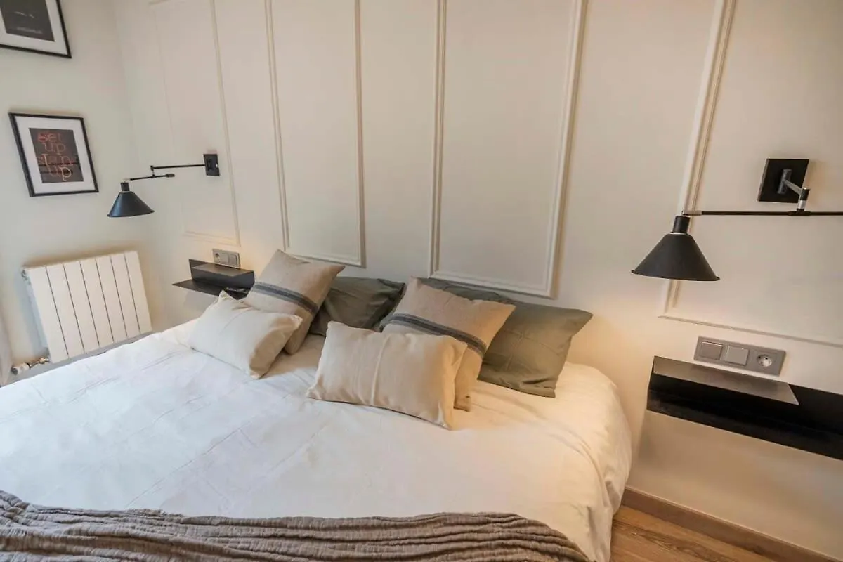 Luxury 4-Bedrooms In Rambla De Catalunya Barcelona