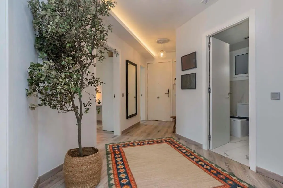 Luxury 4-Bedrooms In Rambla De Catalunya Barcelona Apartment