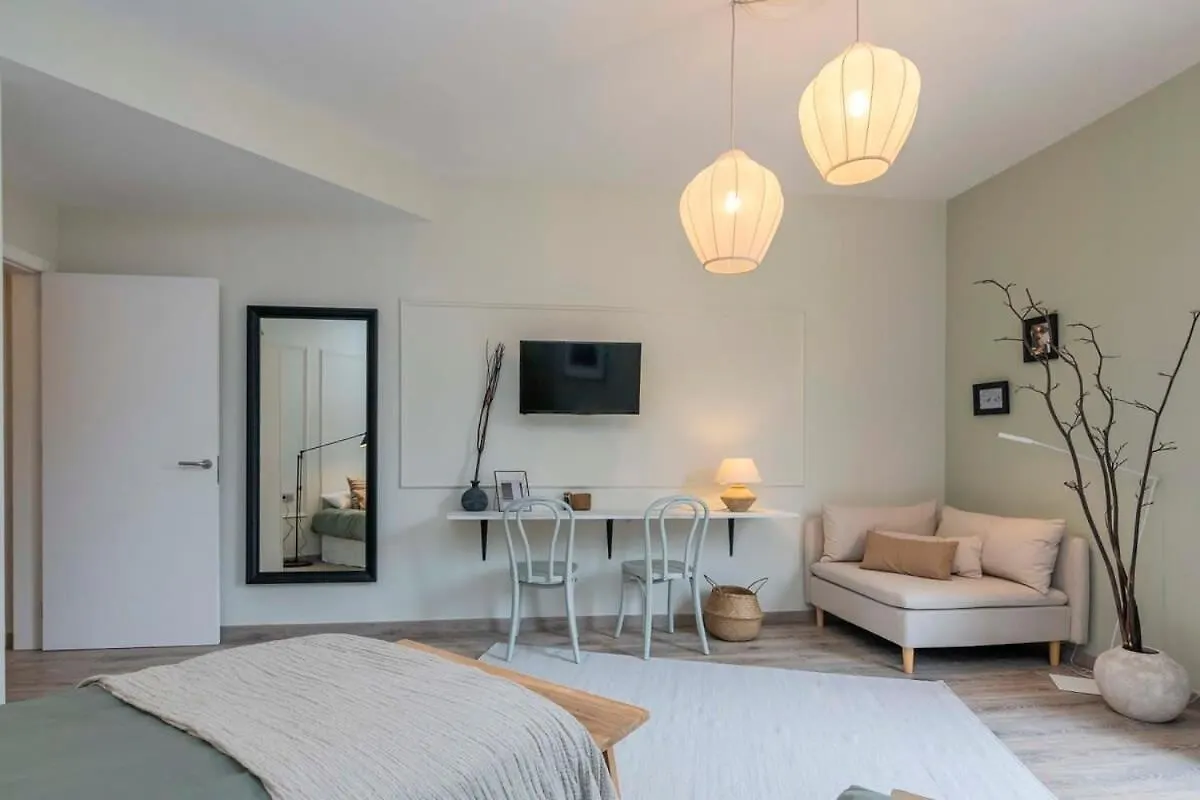 Luxury 4-Bedrooms In Rambla De Catalunya Barcelona Apartment