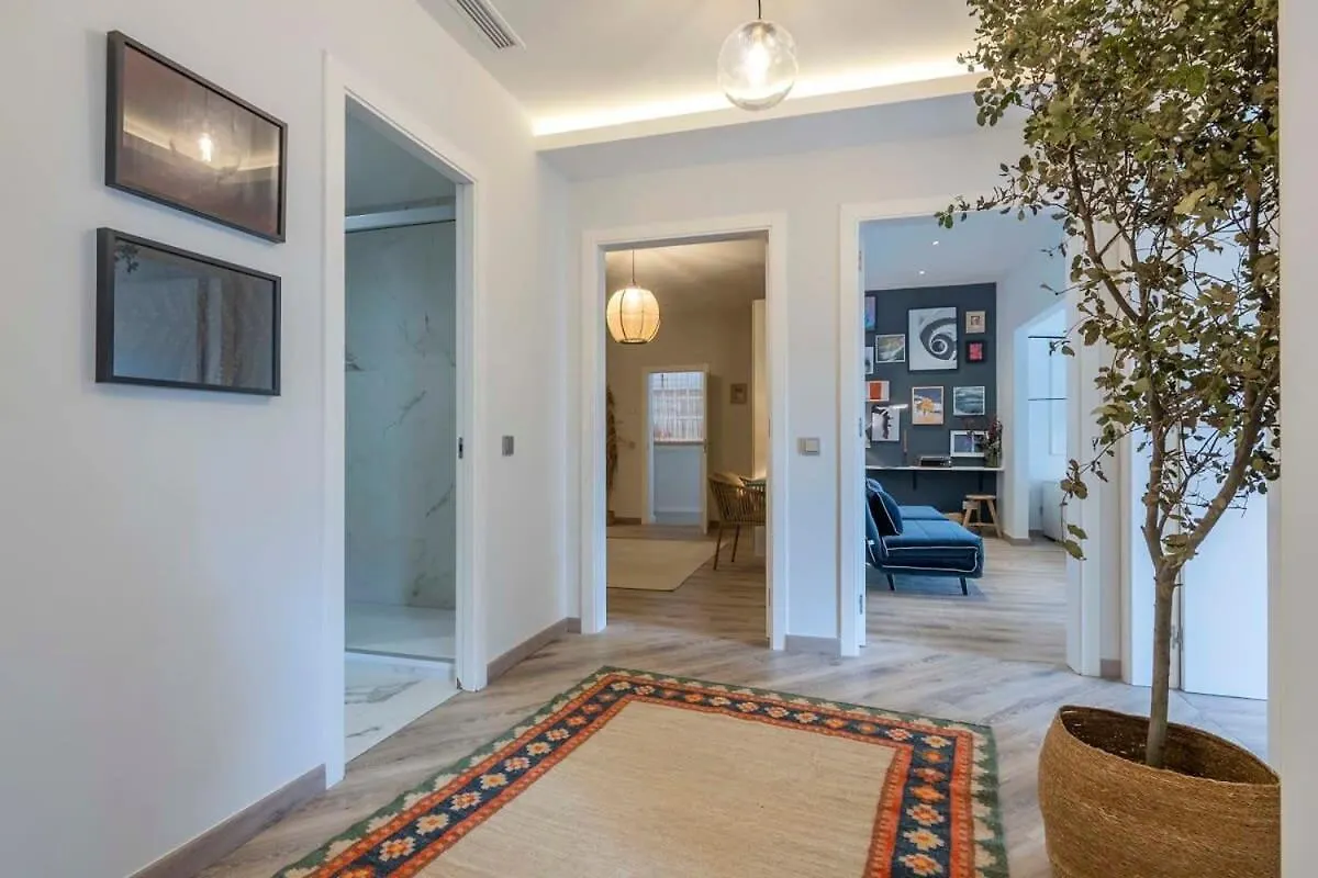 Luxury 4-Bedrooms In Rambla De Catalunya Barcelona